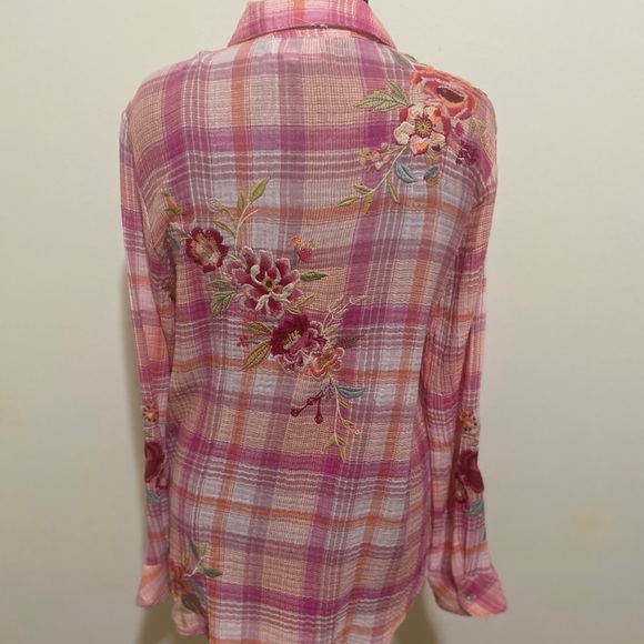Johnny Was Pink and White Embellished Button Down Shirt - Picture 4 of 13